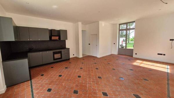 Appartement 4 pièces                                        - 69410 Champagne-au-Mont-d'Or Réf : 4307