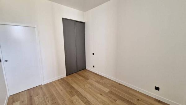 Appartement 4 pièces                                        - 69410 Champagne-au-Mont-d'Or Réf : 4307