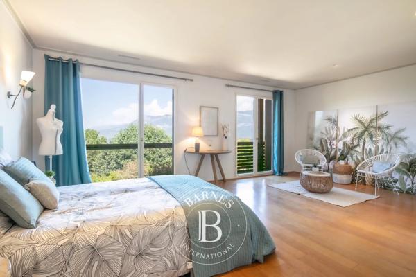 Le Bourget-du-Lac, Maison 7 Chambres -  320 m² à vendre