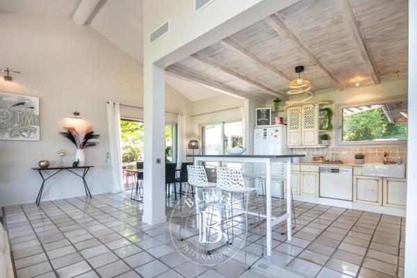 Le Bourget-du-Lac, Maison 7 Chambres -  320 m² à vendre