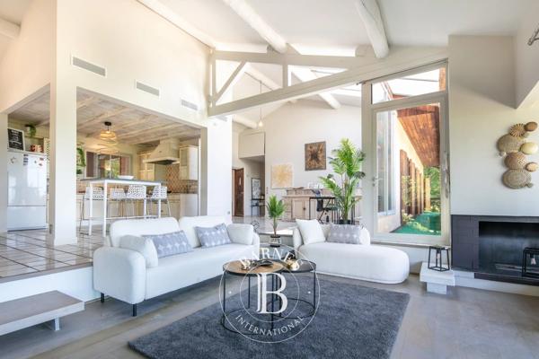 Le Bourget-du-Lac, Maison 7 Chambres -  320 m² à vendre