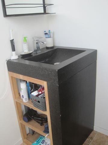 A LOUER STUDIO  MEUBLE PROCHE CENTRE VILLE ET ECOLES A ST QUENTIN 02100