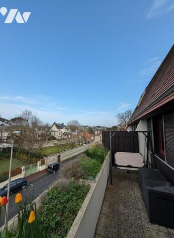 Résidence prisée à Cabourg – Duplex lumineux avec terrasse sud-ouest