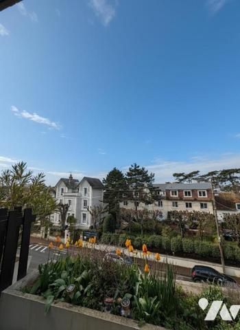 Résidence prisée à Cabourg – Duplex lumineux avec terrasse sud-ouest