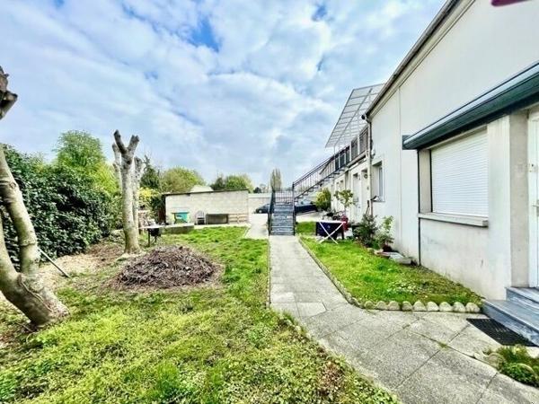 Immeuble à Montfermeil (93370) de 197 m²