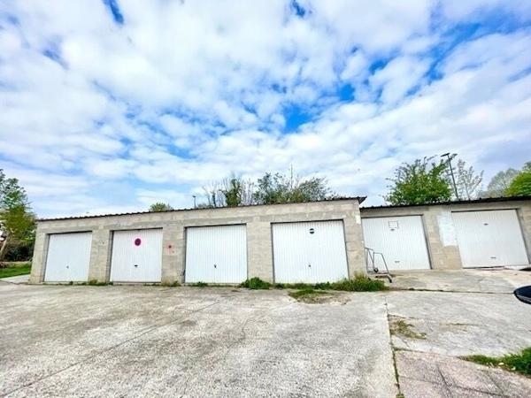 Immeuble à Montfermeil (93370) de 197 m²