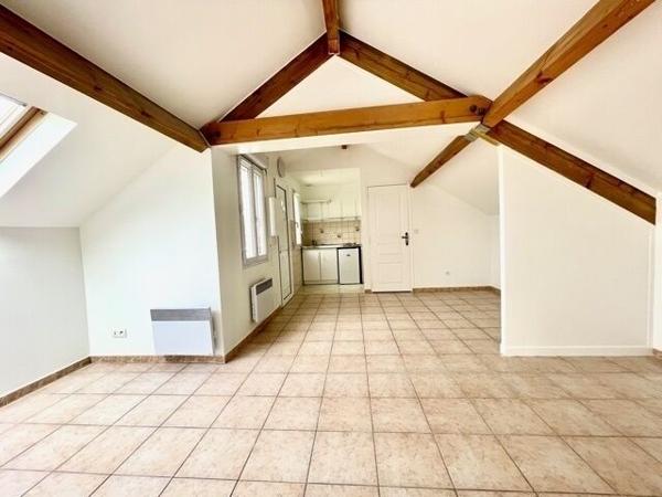 Immeuble à Montfermeil (93370) de 197 m²