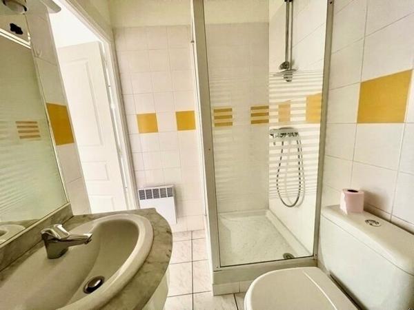 Immeuble à Montfermeil (93370) de 197 m²