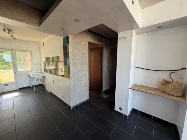 F3 DE 53 M2 À ST ETIENNE MONTAUD