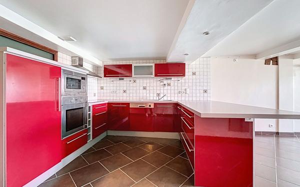 Appartement à vendre    3 pièces • 78,79 m2 La Rochelle