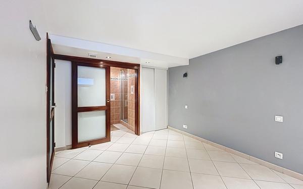 Appartement à vendre    3 pièces • 78,79 m2 La Rochelle
