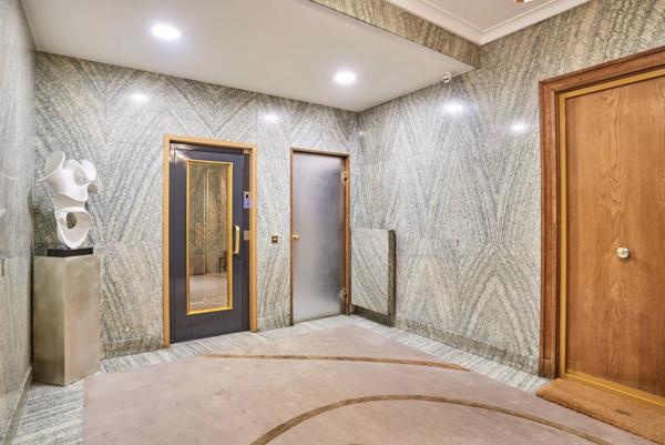 Avenue du Maréchal Maunoury luxueux appartement 5 chambres – Vue dégagée sur le Bois de Boulogne