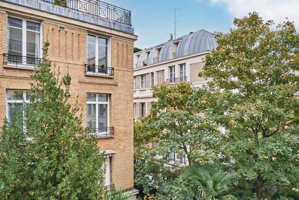 Avenue du Maréchal Maunoury luxueux appartement 5 chambres – Vue dégagée sur le Bois de Boulogne