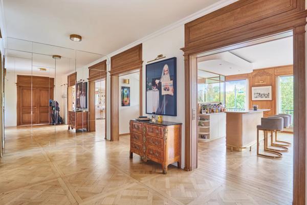 Avenue du Maréchal Maunoury luxueux appartement 5 chambres – Vue dégagée sur le Bois de Boulogne