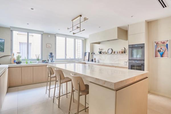 Avenue du Maréchal Maunoury luxueux appartement 5 chambres – Vue dégagée sur le Bois de Boulogne