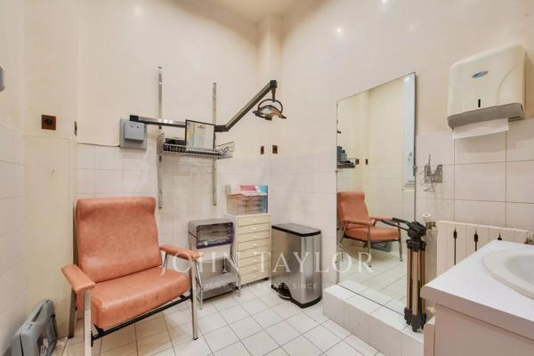Spacieux local professionnel