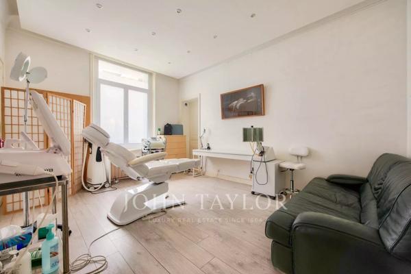 Spacieux local professionnel