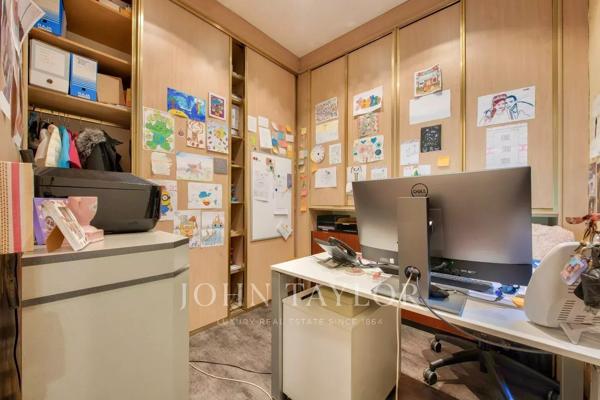 Spacieux local professionnel