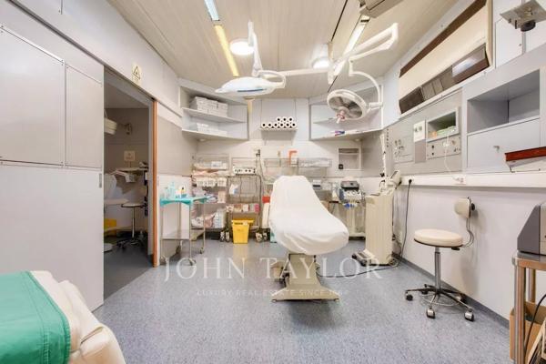 Spacieux local professionnel