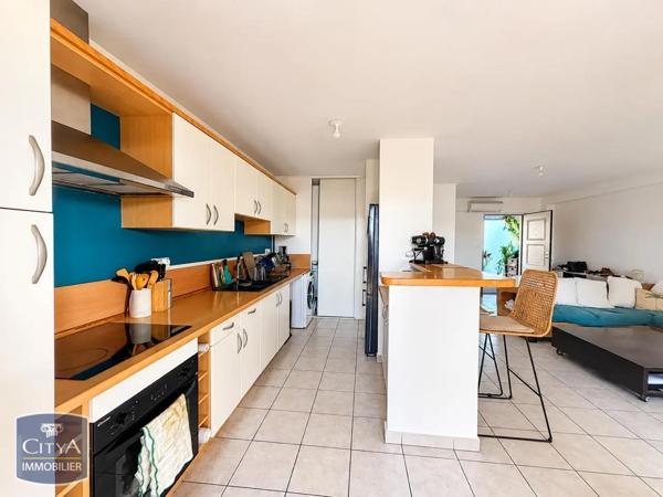Appartement à louer 4 pièces 77.29m² Saint-Paul (97434)