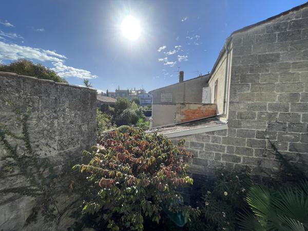 Demeure en Pierre T4 avec Cave/Jardin