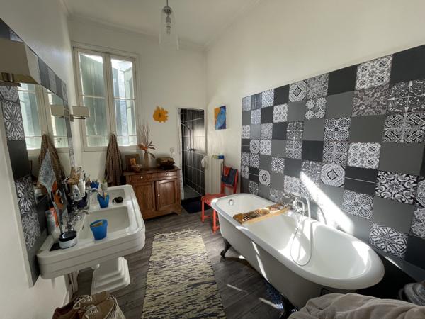 Demeure en Pierre T4 avec Cave/Jardin