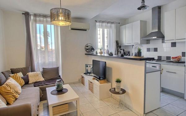 Appartement à vendre    3 pièces • 49,53 m2 Marseille 3