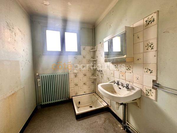 Vente Maison118 m² - 6 Pièces - LA ROCHE SUR YON (85000)