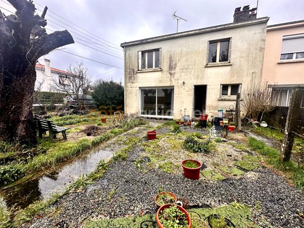 Vente Maison118 m² - 6 Pièces - LA ROCHE SUR YON (85000)