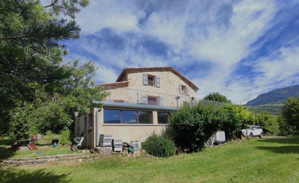 Maison en Pierre de caractére