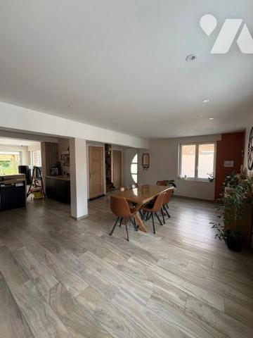 Maison semi individuelle à Le Quesnoy proche centre et remparts 3 chambres jardin garage