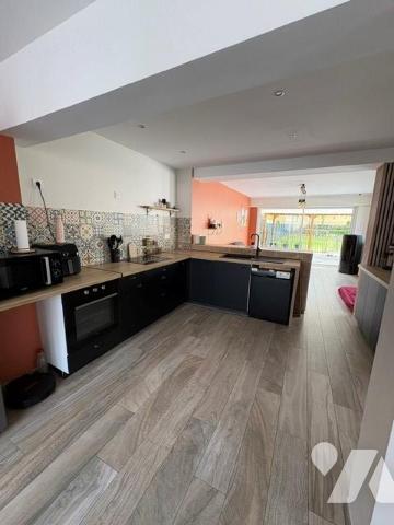 Maison semi individuelle à Le Quesnoy proche centre et remparts 3 chambres jardin garage