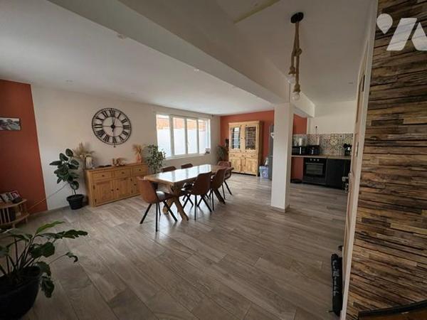 Maison semi individuelle à Le Quesnoy proche centre et remparts 3 chambres jardin garage