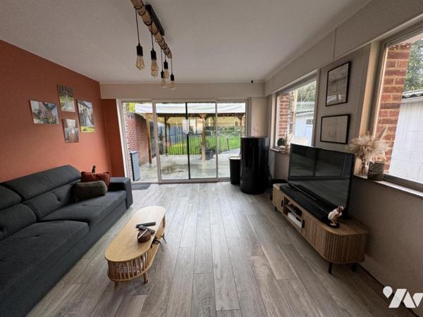 Maison semi individuelle à Le Quesnoy proche centre et remparts 3 chambres jardin garage