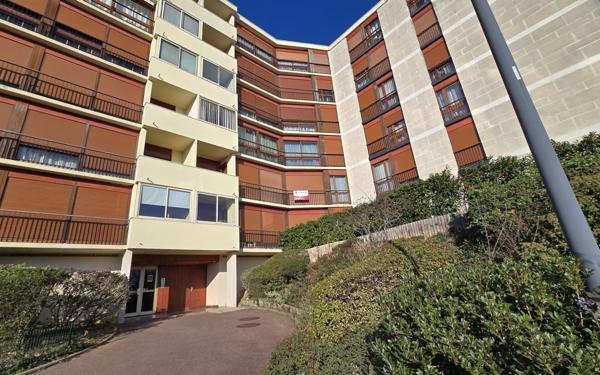 Appartement à vendre    5 pièces •  Ris-Orangis