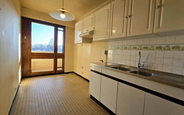 Appartement à vendre    5 pièces •  Ris-Orangis