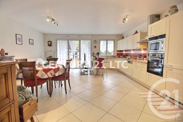 Appartement F3 à vendre  3 pièces - 75 m2 ST MAURICE - 94