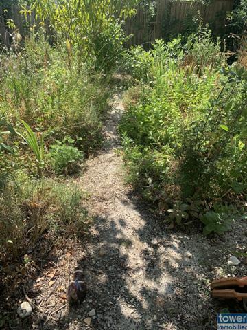 SAINT -JEAN- D' ANGELY 17400 - Maison 4 piéces de 92 m² sur un terrain de 240 m², avec un garage et sous sol