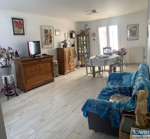 SAINT -JEAN- D' ANGELY 17400 - Maison 4 piéces de 92 m² sur un terrain de 240 m², avec un garage et sous sol