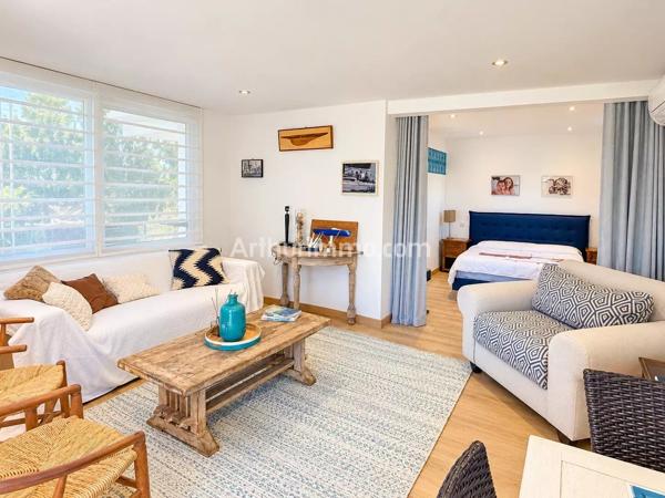 Vente                                                      Villa
                        
                     5 pièces                                         à Sainte-Maxime