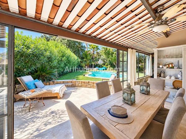 Vente                                                      Villa
                        
                     5 pièces                                         à Sainte-Maxime