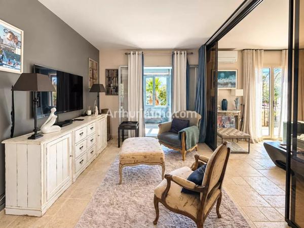 Vente                                                      Villa
                        
                     5 pièces                                         à Sainte-Maxime