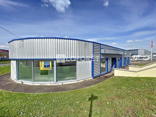 Location local commercial Vesoul - 23 pièce(s) - 383 m² - 5 900 € par mois