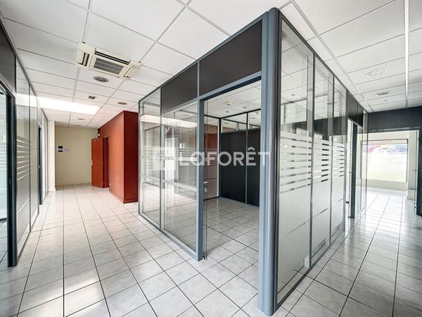 Location local commercial Vesoul - 23 pièce(s) - 383 m² - 5 900 € par mois
