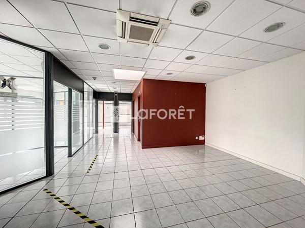 Location local commercial Vesoul - 23 pièce(s) - 383 m² - 5 900 € par mois