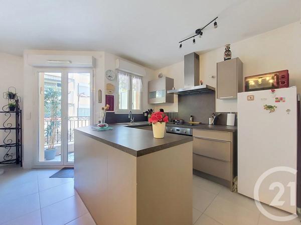 Appartement F4 à vendre  4 pièces - 90,77 m 2   DRAGUIGNAN  - 83