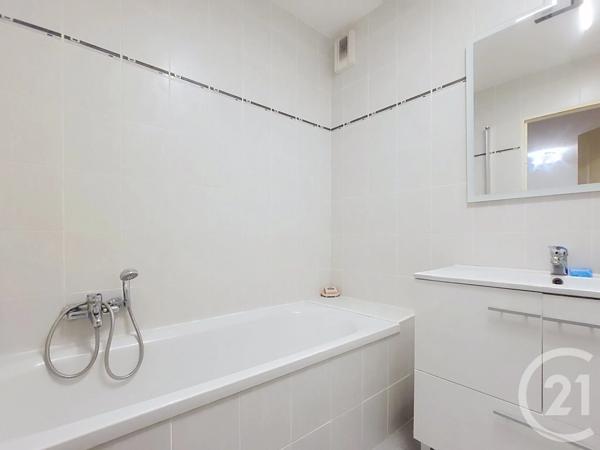 Appartement F4 à vendre  4 pièces - 90,77 m 2   DRAGUIGNAN  - 83