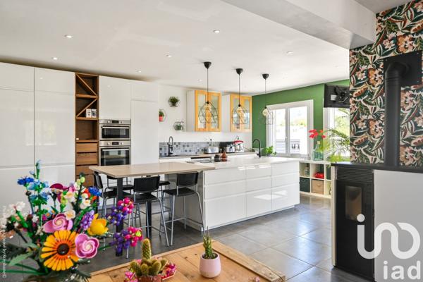 Maison à vendre 8 pièces 233 m² Aubagne