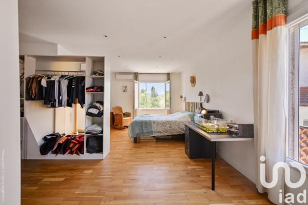 Maison à vendre 8 pièces 233 m² Aubagne