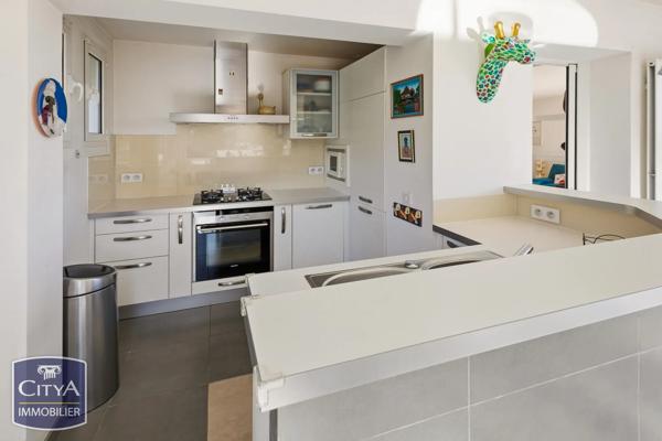 Appartement à vendre 3 pièces 87m² Roquebrune-sur-Argens (83380)